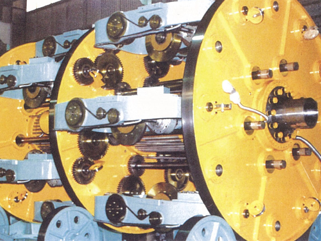 PLANETARY TYPES UNDER-ROLLER LESS TYPE / UNDER-ROLLER TYPE